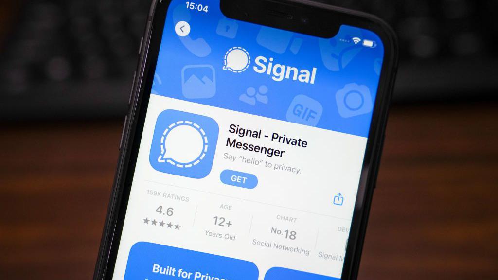 Signal now supports custom notification tones, personalizing your message alerts.